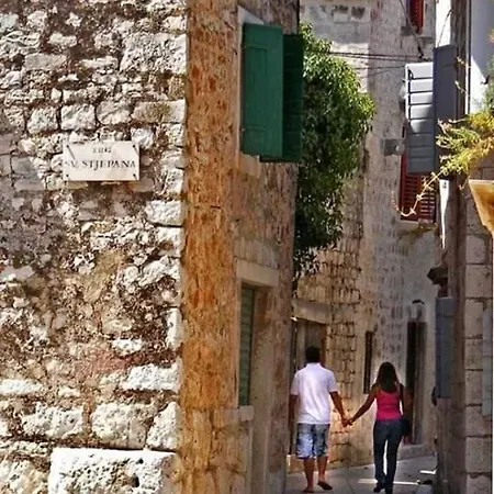 House Beatrix アパート *